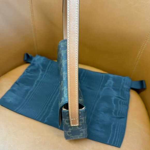 CELINE TRIOMPHE SHOULDER BAG - Picture 5 of 8